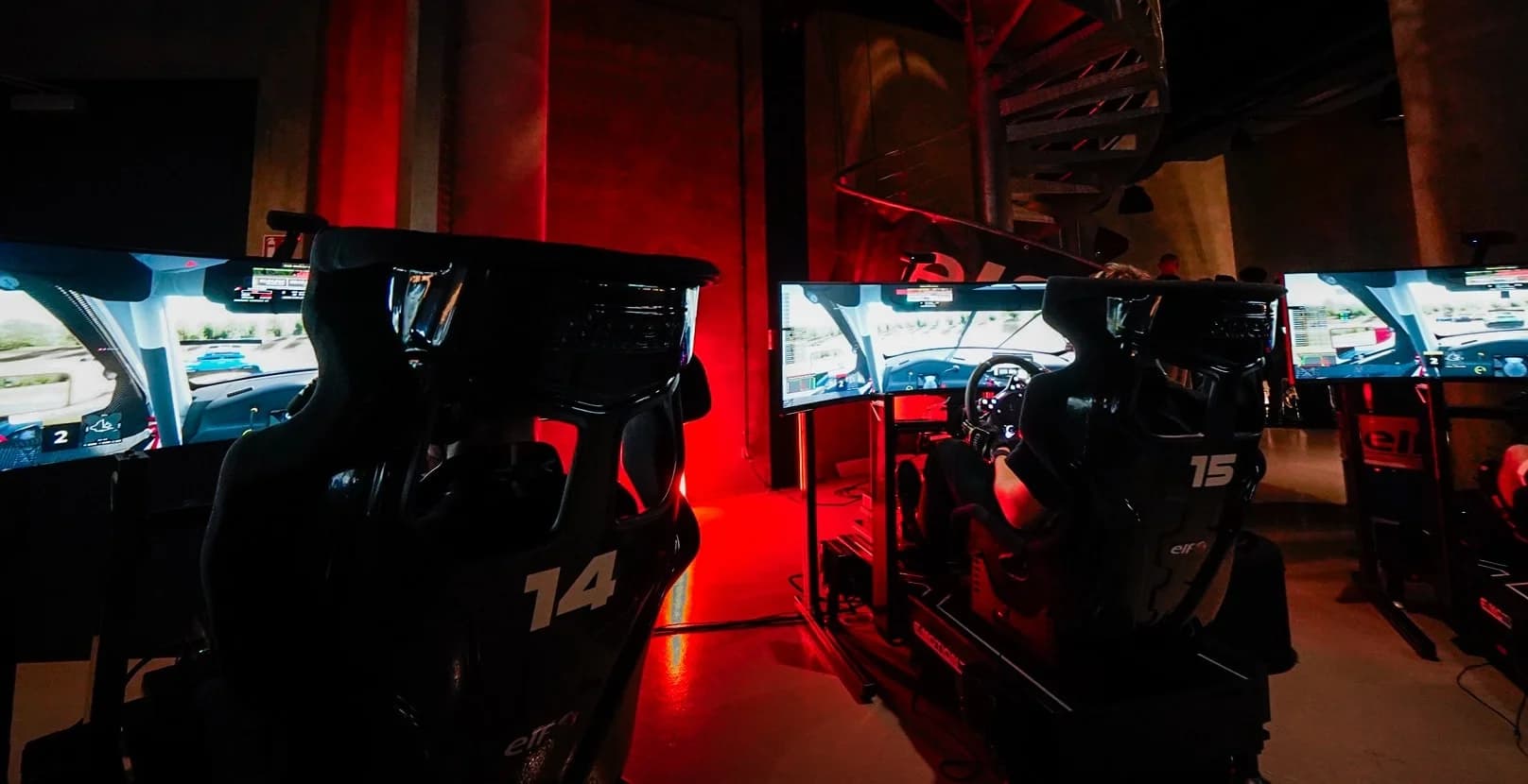 THE GRID — cockpit sim racing